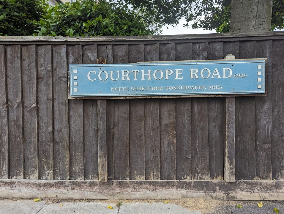 A blue street name in Wimbledon called Courthorpe Road