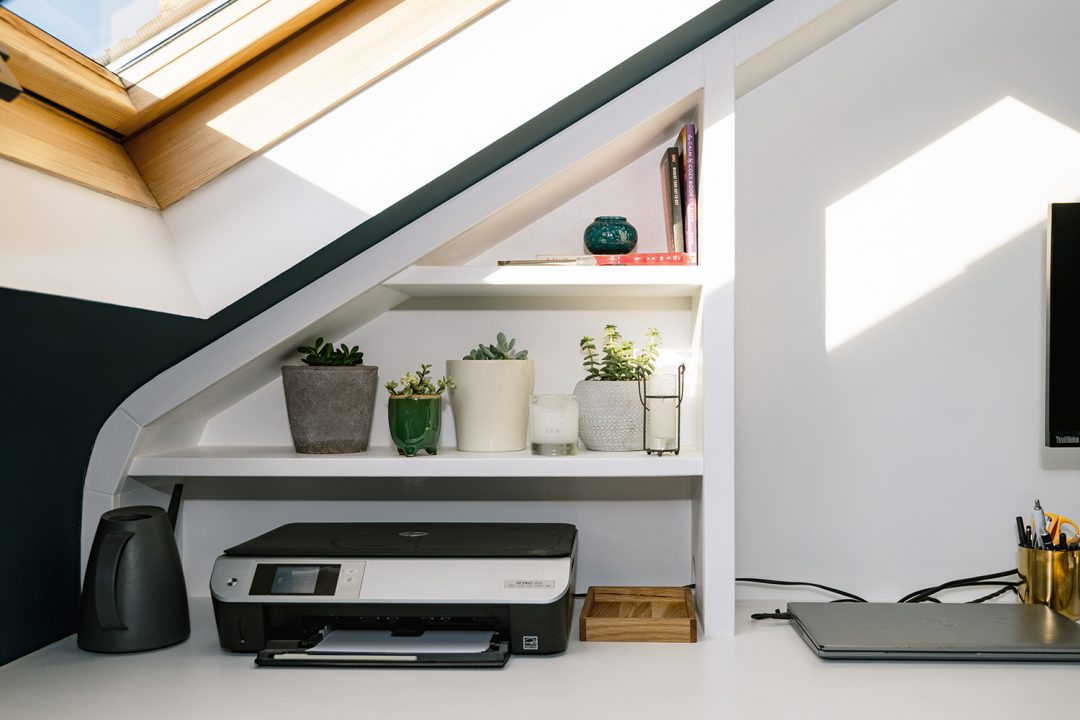 Side shelving in home office unit